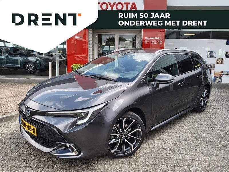 Grijs Occasion 2024 Toyota Corolla Hybrid Executive Stationwagen | € 33.900 (Eerlijke prijs) - Afbeelding 1/4