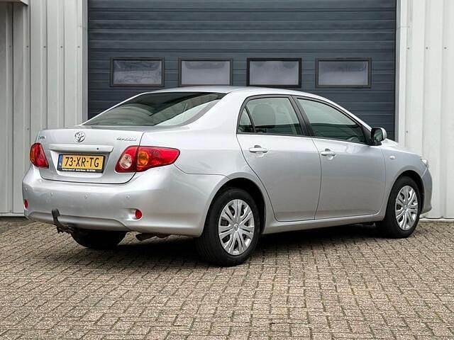 Occasion Toyota Corolla Sol 124 PK (91 kW) 2007 Grijs (metallic) Sedan