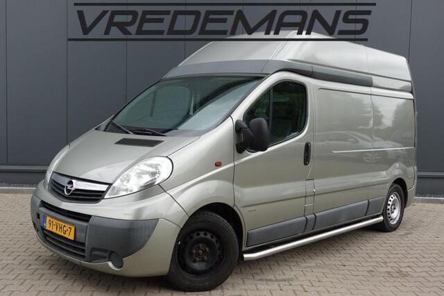 Grijs Gebruikt 2007 Opel Vivaro Van | € 3.950 (Eerlijke prijs) - Afbeelding 1/4