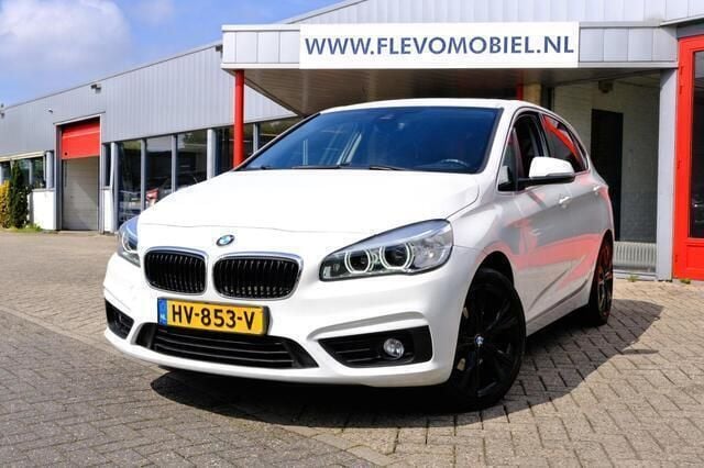 Wit Gebruikt 2016 BMW 216 Active Tourer Executive MPV | € 13.450 (Eerlijke prijs) - Afbeelding 1/4
