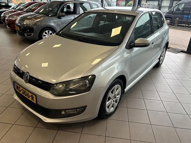 Grijs Gebruikt 2014 VW Polo Comfortline Hatchback | € 3.650 (Super prijs) - Afbeelding 1/3