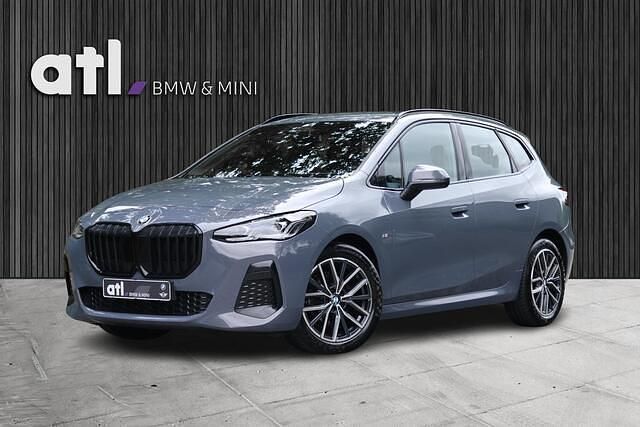 Grijs Gebruikt 2023 BMW 218 Shadowline Stationwagen | € 29.950 - Afbeelding 1/4