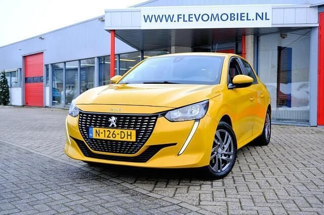 Geel (metallic) Occasion 2021 Peugeot 208 Active Hatchback | € 11.850 (Super prijs) - Afbeelding 1/4