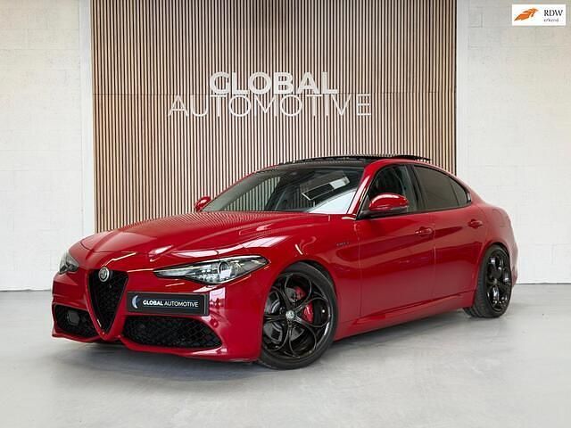 Occasion Alfa Romeo Giulia Veloce 280 PK (205 kW) 2017 Rood Sedan