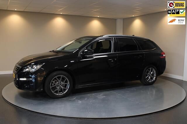 Zwart Gebruikt 2016 Peugeot 308 Style Stationwagen | € 10.940 (Eerlijke prijs) - Afbeelding 1/4