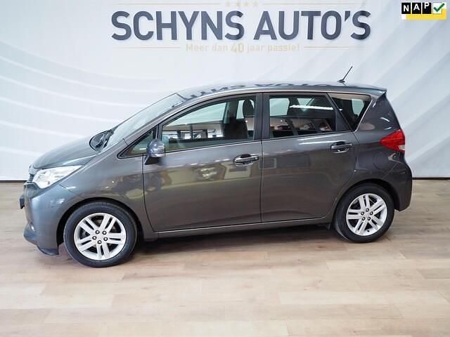 Occasion Subaru Trezia 99 PK (72 kW) 2011 Grijs Hatchback