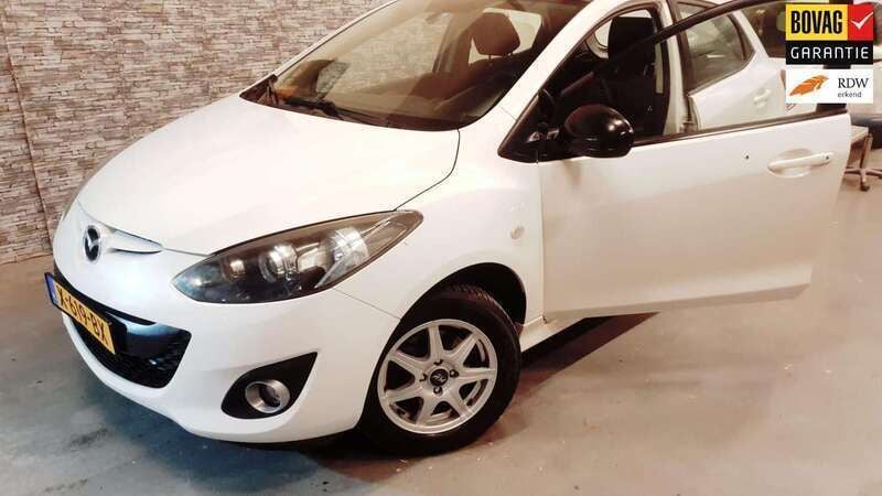 Wit Gebruikt 2012 Mazda 2 Hatchback | € 3.990 (Super prijs) - Afbeelding 1/4