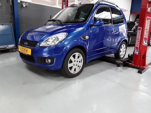Blauw Gebruikt 2008 Ligier X-Too Hatchback | € 5.950 - Afbeelding 1/4