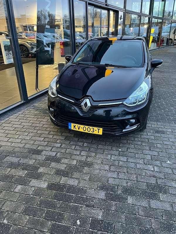Zwart Gebruikt 2016 Renault Clio IV LIMITED Hatchback | € 8.950 (Eerlijke prijs) - Afbeelding 1/3