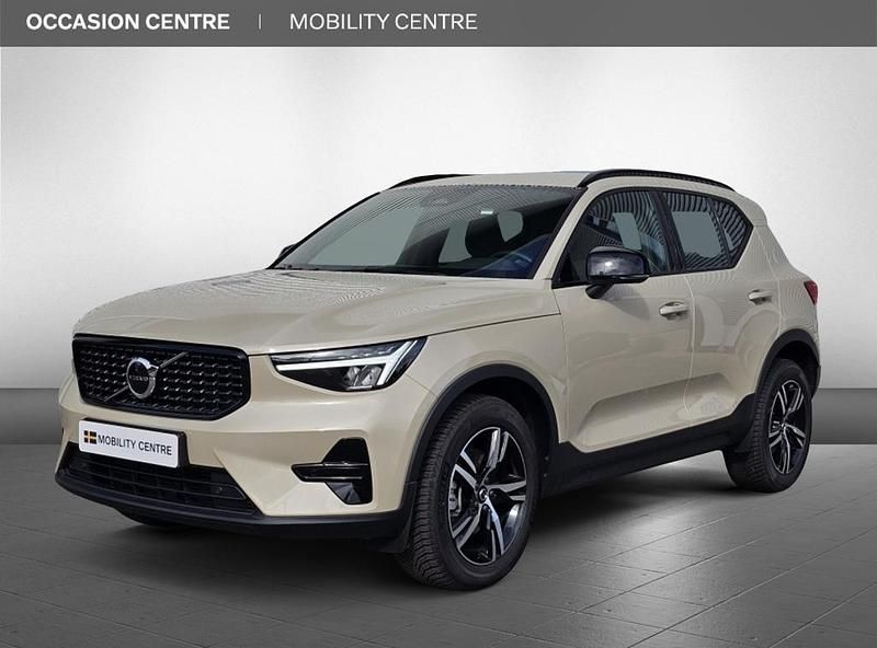 Bruin Gebruikt 2024 Volvo XC40 Plus SUV | € 43.445 (Eerlijke prijs) - Afbeelding 1/4