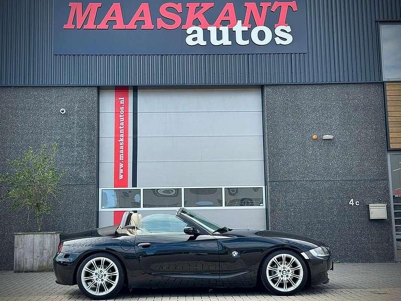 Zwart Gebruikt 2006 BMW Z4 Cabriolet | € 14.950 (Eerlijke prijs) - Afbeelding 1/4