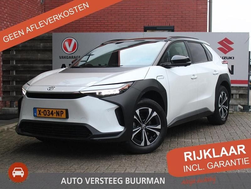 Wit Occasion 2023 Toyota bZ4X Business Edition SUV | € 29.950 (Goede deal) - Afbeelding 1/4