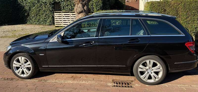 Zwart Gebruikt 2010 Mercedes C180 Stationwagen | € 7.750 (Eerlijke prijs) - Afbeelding 1/4