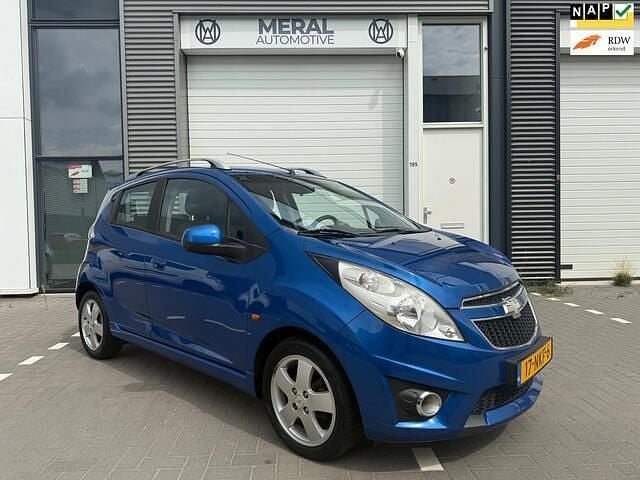 Blauw Gebruikt 2010 Chevrolet Spark LT Hatchback | € 2.790 (Eerlijke prijs) - Afbeelding 1/4