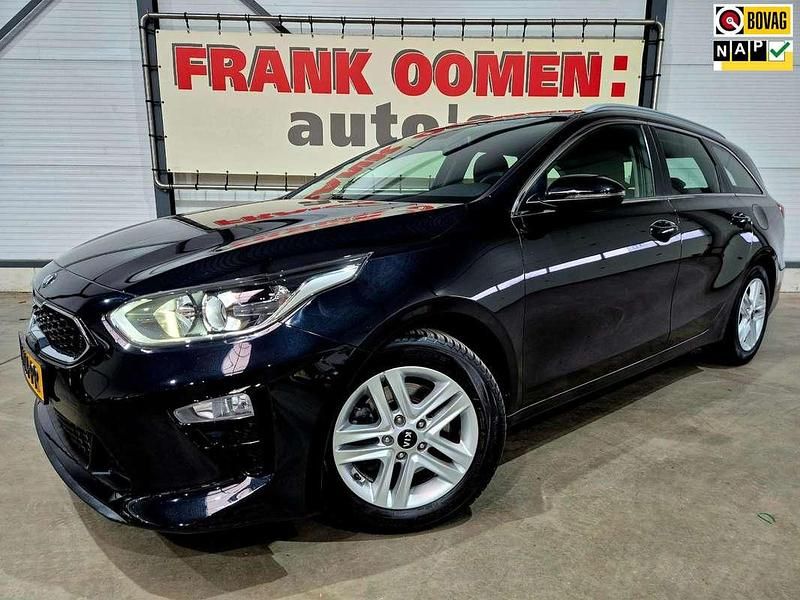 Zwart (metallic) Occasion 2020 Kia Ceed Sportswagon Stationwagen | € 12.950 (Goede deal) - Afbeelding 1/4
