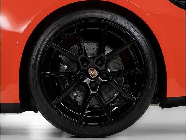 Nieuw Porsche 911 Carrera 394 PK (289 kW) 2025 Oranje Coupé