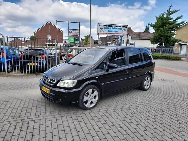 Zwart Gebruikt 2004 Opel Zafira Design Edition MPV | € 1.950 (Eerlijke prijs) - Afbeelding 1/4