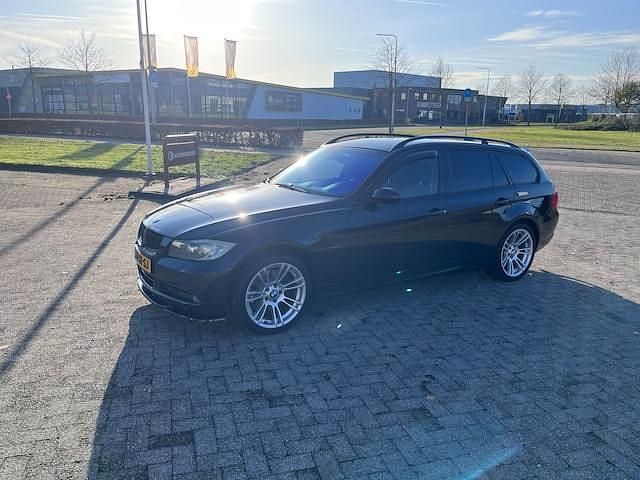 Occasion BMW 330 Executive 258 PK (189 kW) 2006 Zwart (metallic) Stationwagen