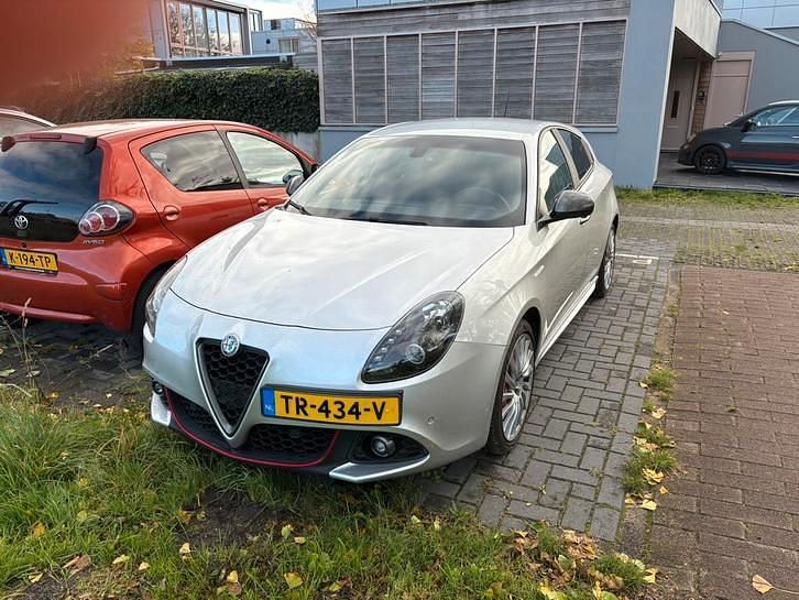 Gebruikt 2018 Alfa Romeo Giulietta | € 16.250 (Super prijs) - Afbeelding 1/4