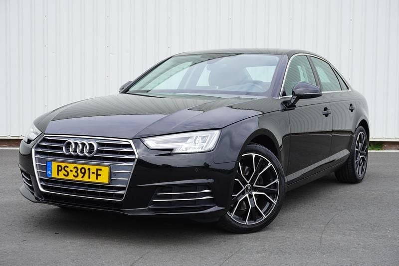 Zwart Gebruikt 2017 Audi A4 Sport Sedan | € 16.950 (Eerlijke prijs) - Afbeelding 1/4