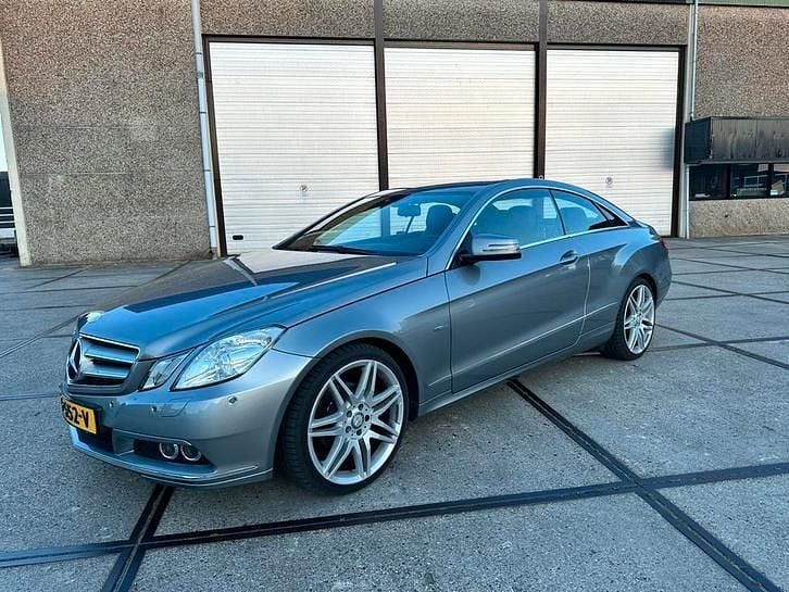 Gebruikt 2011 Mercedes E250 Coupé | € 13.750 (Eerlijke prijs) - Afbeelding 1/4