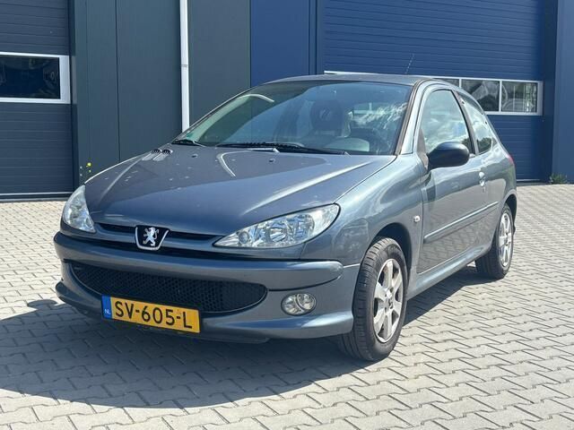 Grijs Gebruikt 2007 Peugeot 206 Forever Hatchback | € 999 (Eerlijke prijs) - Afbeelding 1/4