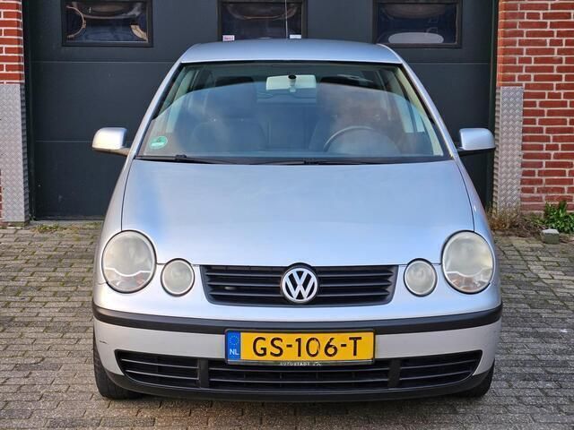 Occasion VW Polo Highline 64 PK (47 kW) 2002 Grijs Hatchback