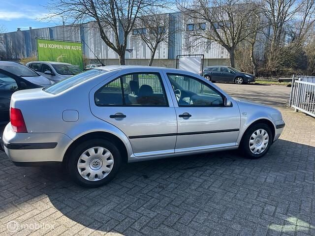 Occasion VW Bora Comfortline 105 PK (77 kW) 2003 Grijs (metallic) Sedan
