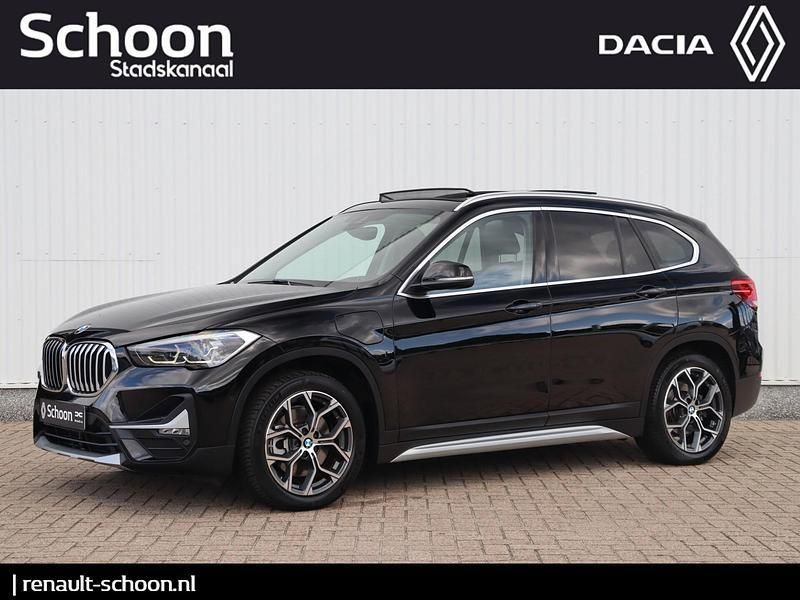 Zwart Gebruikt 2020 BMW X1 SUV | € 25.950 (Eerlijke prijs) - Afbeelding 1/4