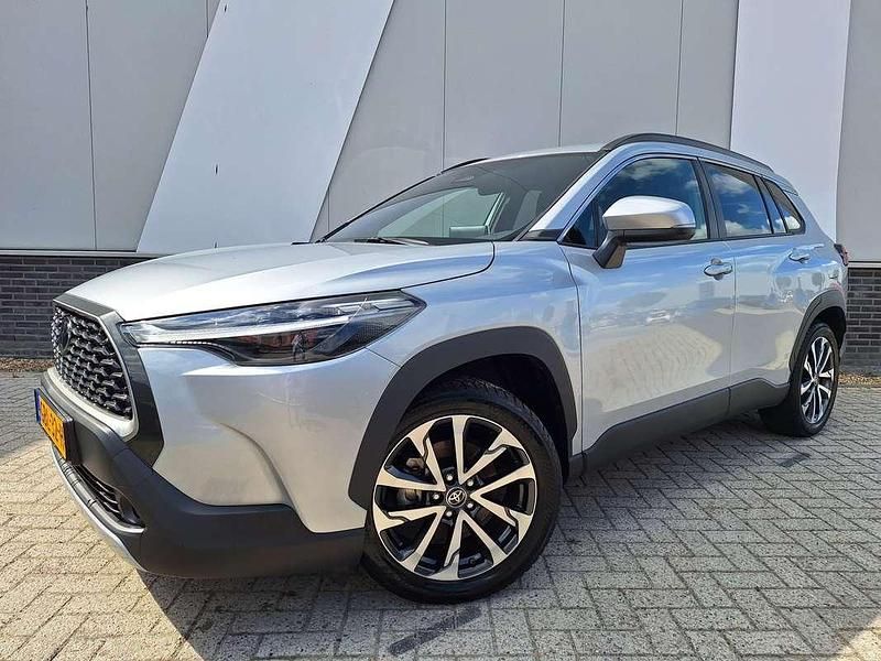 Grijs Gebruikt 2024 Toyota Corolla Cross SUV | € 33.250 (Goede deal) - Afbeelding 1/3