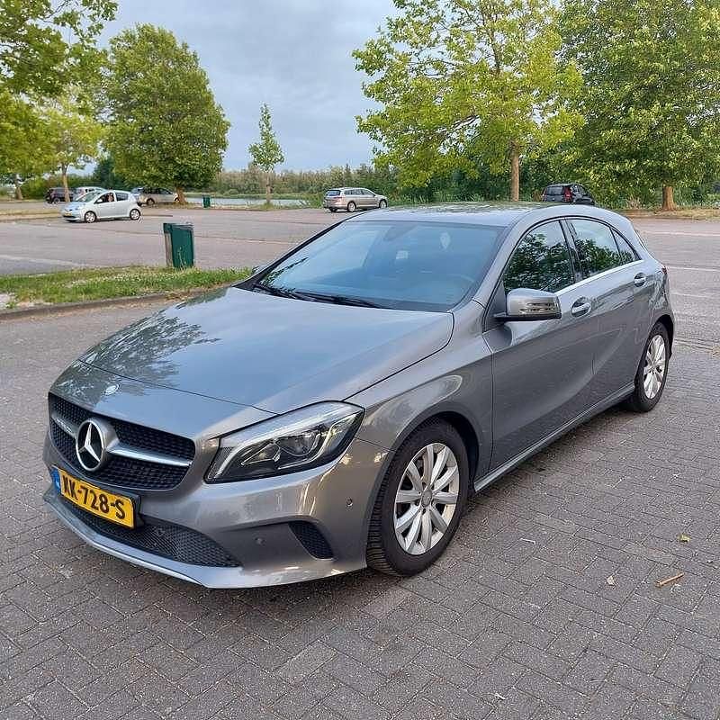 Occasion Mercedes A180 Edition 109 PK (80 kW) 2016 Grijs Stationwagen