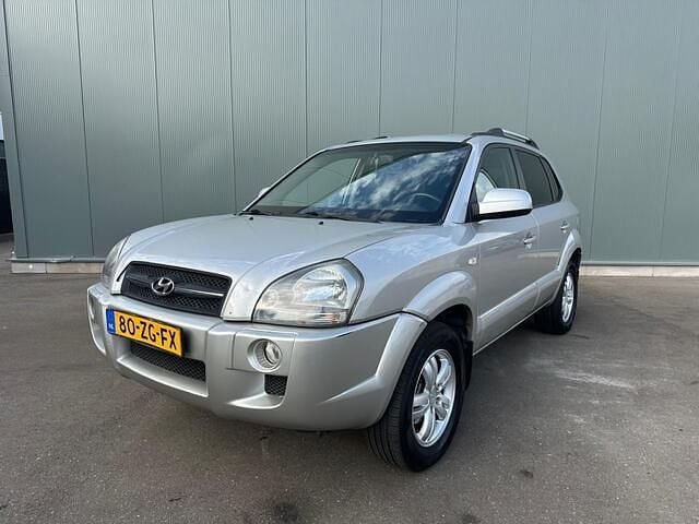 Grijs Gebruikt 2008 Hyundai Tucson Style SUV | € 2.495 (Eerlijke prijs) - Afbeelding 1/4