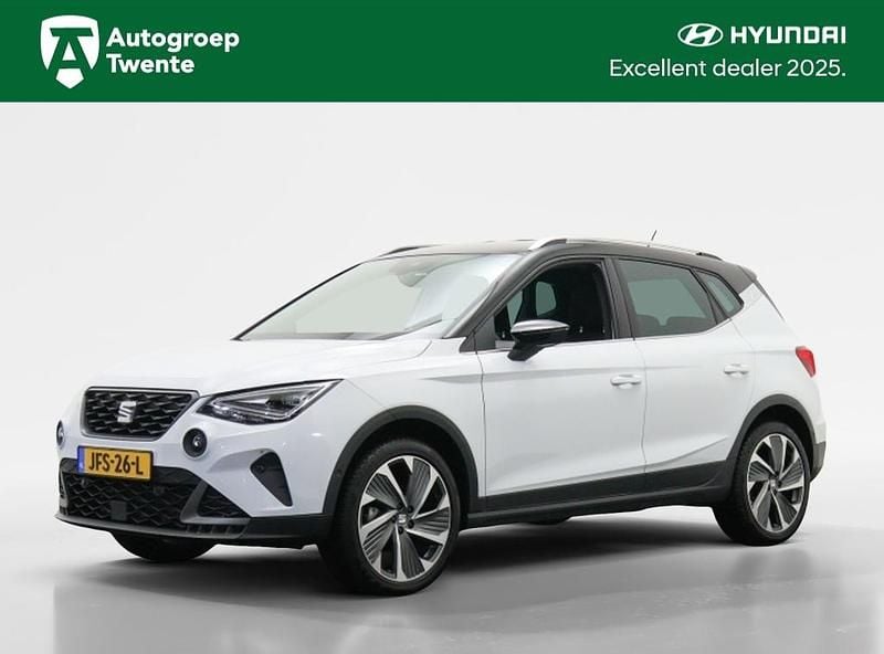 Wit Gebruikt 2024 Seat Arona FR SUV | € 25.845 (Eerlijke prijs) - Afbeelding 1/4