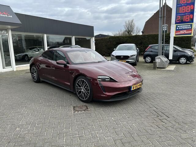 Occasion Porsche Taycan Performance Package 280 kW (381 PK) 2022 Rood Sedan