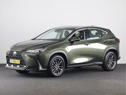 Groen metallic Gebruikt 2023 Lexus NX350h Business Edition SUV | € 49.995 - Afbeelding 1/3