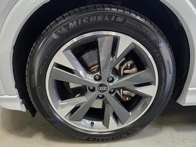 Wit Gebruikt 2022 Audi Q4 Sportback e-tron S-Line SUV | € 38.890 - Afbeelding 1/3