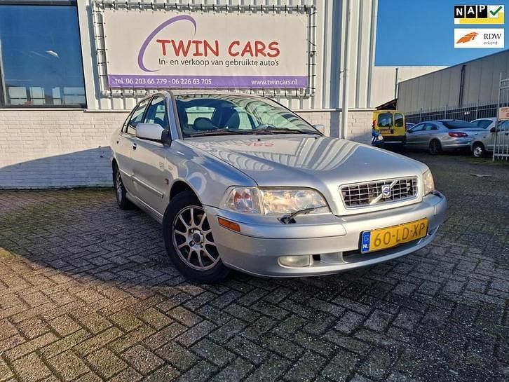 Grijs Occasion 2002 Volvo S40 Sedan | € 1.350 (Goede deal) - Afbeelding 1/4