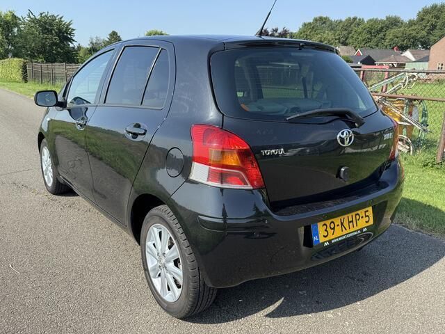 Occasion Toyota Yaris Executive 101 PK (74 kW) 2009 Zwart Hatchback