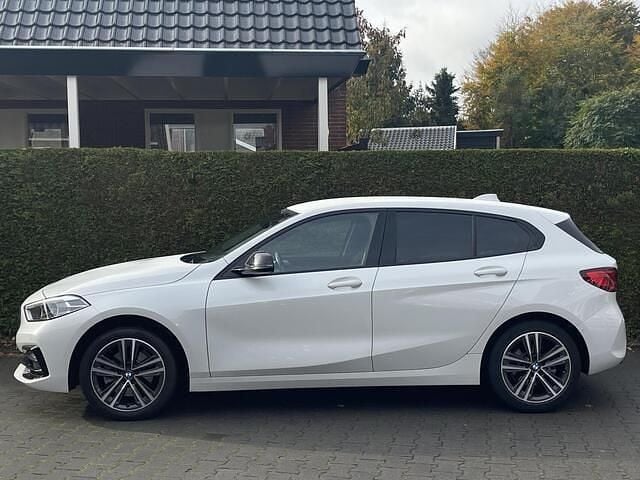 Occasion BMW 118 Sport Line 136 PK (100 kW) 2022 Wit Hatchback