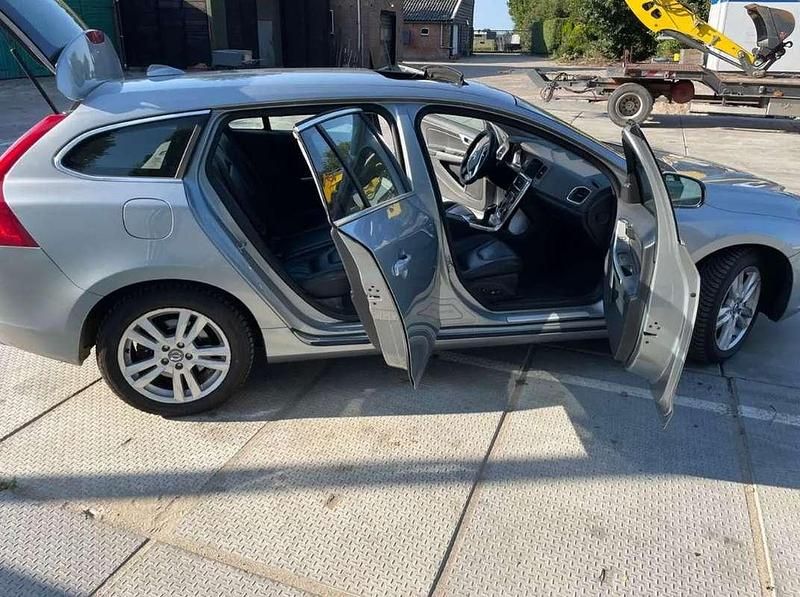 Occasion Volvo V60 215 PK (158 kW) 2013 Grijs Stationwagen