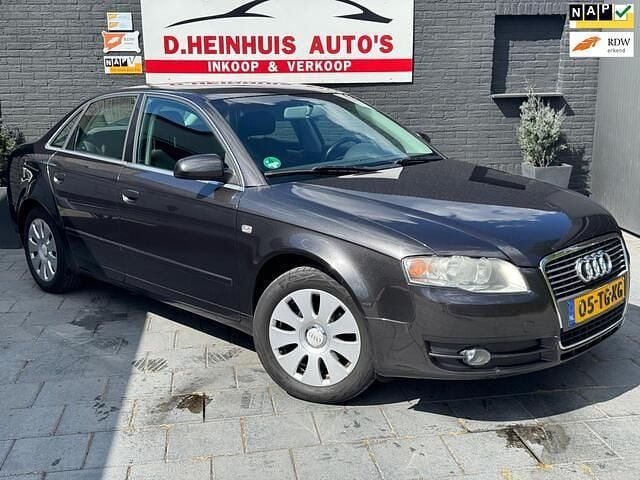 Grijs Gebruikt 2006 Audi A4 Business Sedan | € 1.850 (Eerlijke prijs) - Afbeelding 1/4