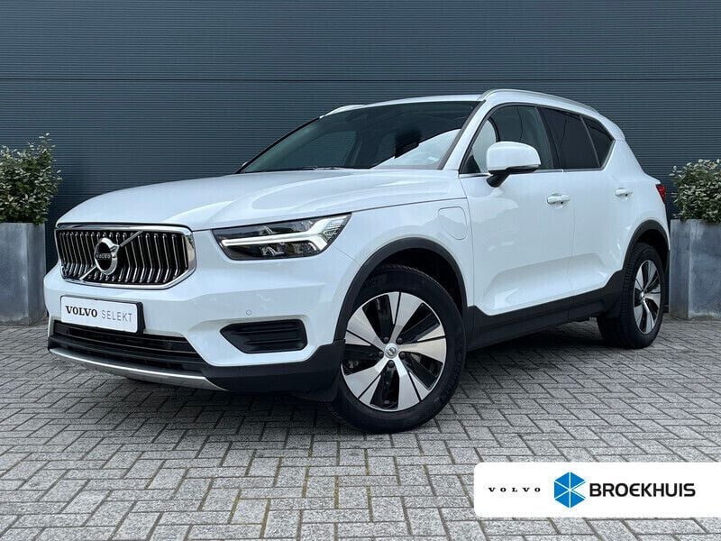 Wit Gebruikt 2022 Volvo XC40 Inscription SUV | € 34.900 (Eerlijke prijs) - Afbeelding 1/4