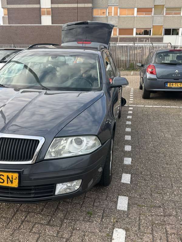 Gebruikt 2007 Skoda Octavia Ambiente Stationwagen | € 2.500 (Eerlijke prijs) - Afbeelding 1/4