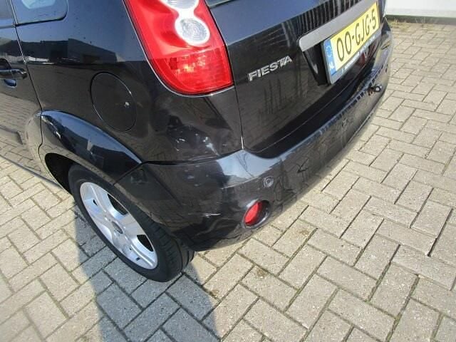 Occasion Ford Fiesta Futura 69 PK (50 kW) 2008 Zwart Hatchback