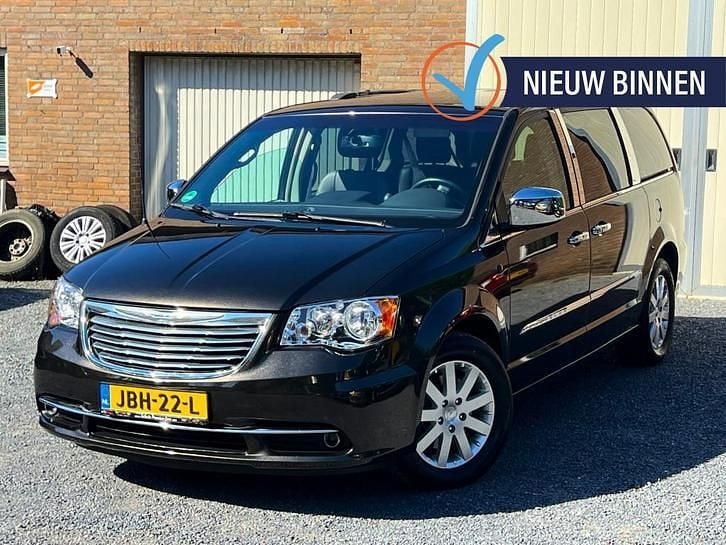Zwart Occasion 2014 Chrysler Grand Voyager Limited MPV | € 22.950 (Goede deal) - Afbeelding 1/4