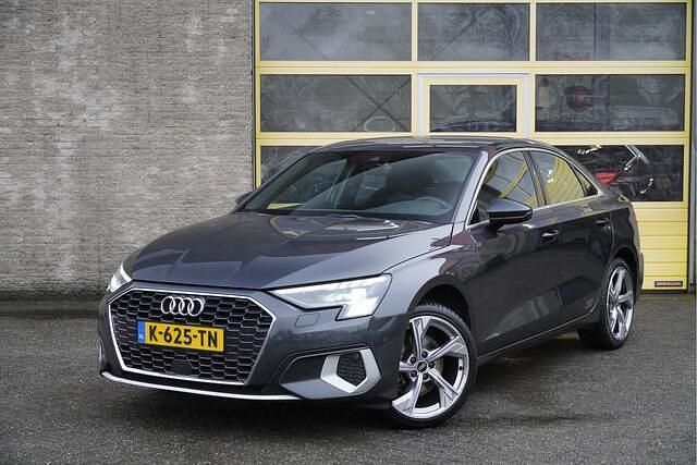 Occasion Audi A3 Edition .1 150 PK (110 kW) 2021 Grijs (metallic) Sedan