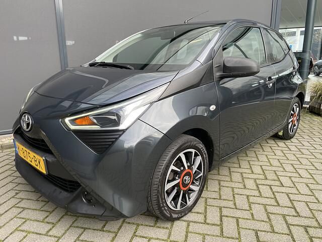 Occasion Toyota Aygo 74 PK (54 kW) 2020 Grijs Hatchback