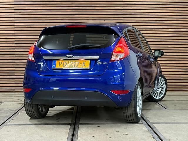Occasion Ford Fiesta 101 PK (74 kW) 2014 Blauw Hatchback