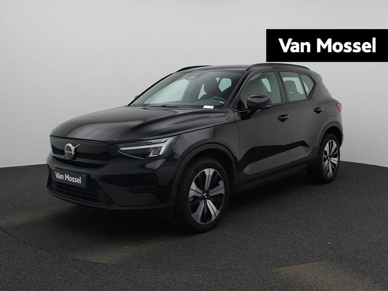 Zwart Occasion 2022 Volvo XC40 Core SUV | € 26.400 (Super prijs) - Afbeelding 1/4