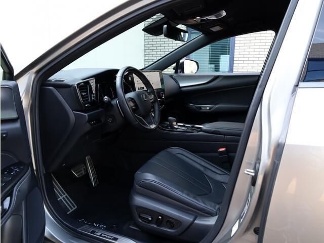 Occasion Lexus NX350h Sport Line 242 PK (177 kW) 2022 Grijs SUV